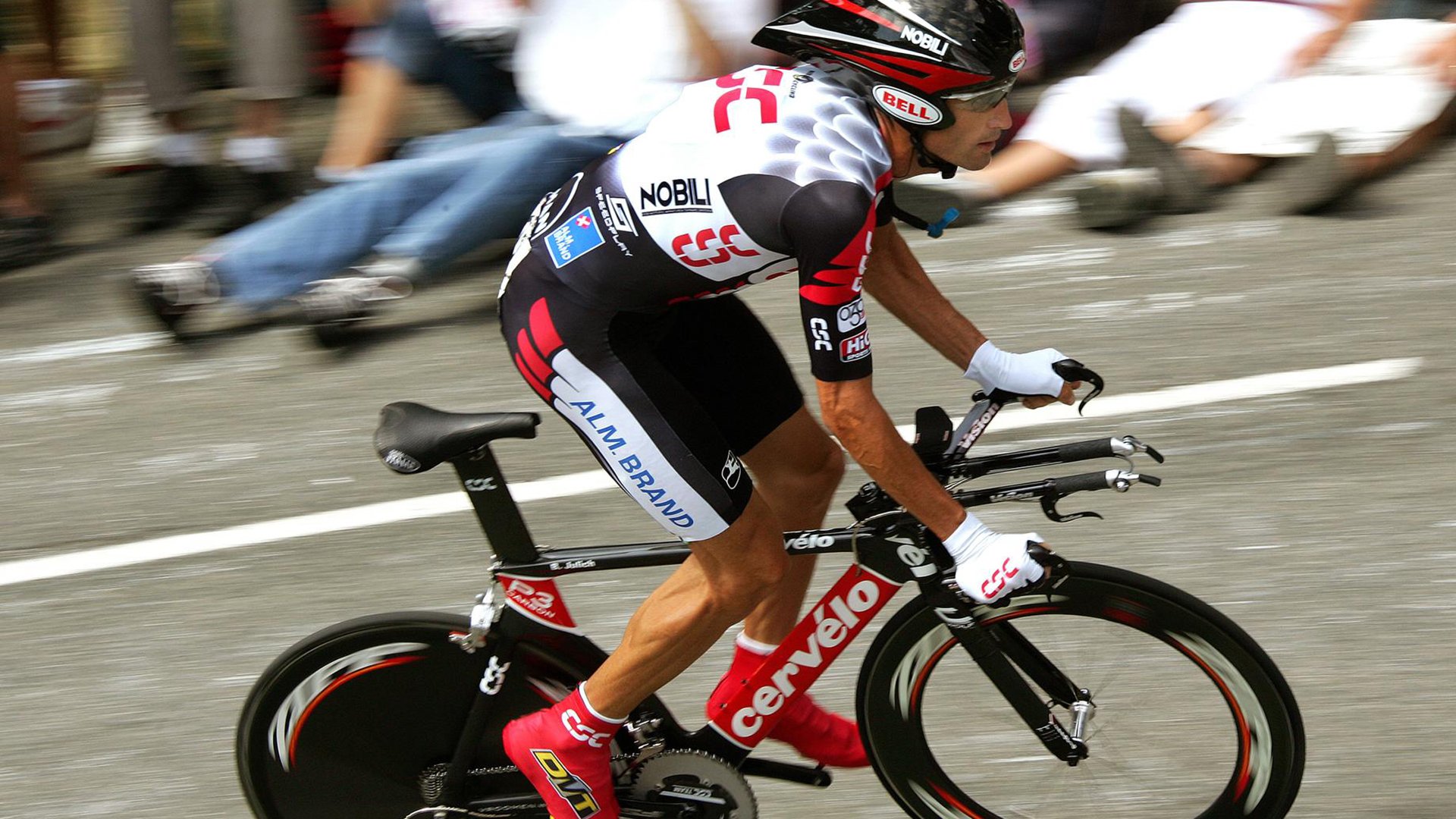 联合杯新王诞生，兹维列夫率队轻取温网荣耀，重塑网球世界版图